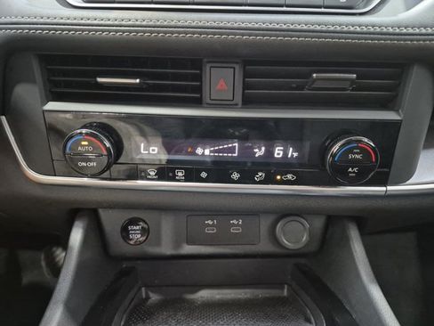 Used 2024 Nissan Rogue SV AWD/4WD image 22