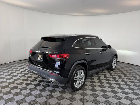 Used 2021 Mercedes-Benz GLA 250 4MATIC image 5