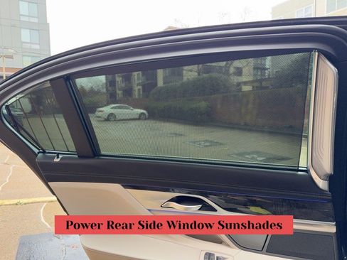 Used 2020 BMW 750i xDrive w/ Executive Package image 37