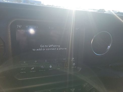 Used 2019 Jeep Wrangler Unlimited Sahara image 18