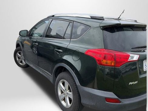 Used 2013 Toyota RAV4 XLE AWD/4WD image 4