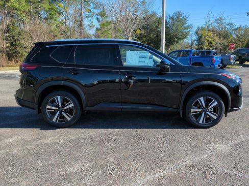 New 2025 Nissan Rogue SL AWD/4WD image 3
