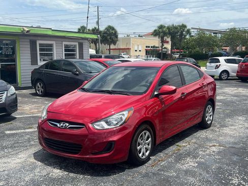 Used 2013 Hyundai Accent GLS image 8
