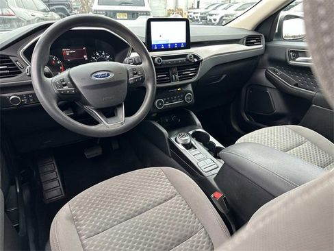 Used 2020 Ford Escape SE image 15