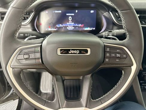 Used 2024 Jeep Grand Cherokee L Altitude AWD/4WD image 21