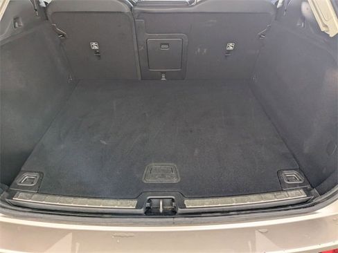 Used 2025 Volvo XC60 B5 Plus image 30