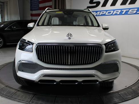Used 2022 Mercedes-Benz Maybach GLS 600 4MATIC image 3