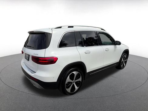 Used 2025 Mercedes-Benz GLB 250 4MATIC image 14