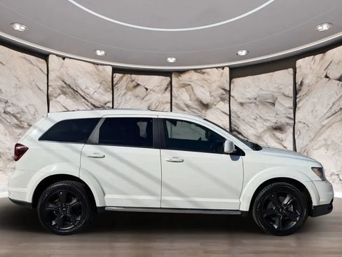 Used 2020 Dodge Journey Crossroad FWD image 8