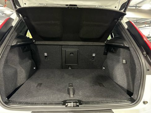 Certified 2026 Volvo XC40 B5 Plus AWD/4WD image 27