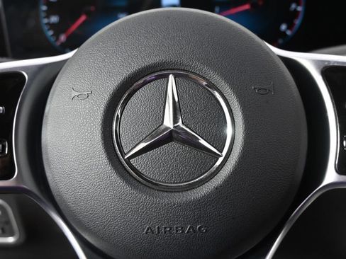 Used 2022 Mercedes-Benz GLA 250 4MATIC image 35