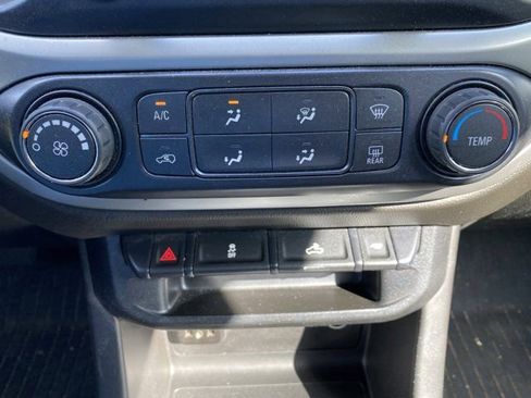 Used 2019 Chevrolet Colorado LT w/ LT Convenience Package image 21