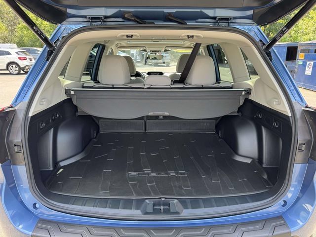 Used 2024 Subaru Forester Premium AWD/4WD image 11