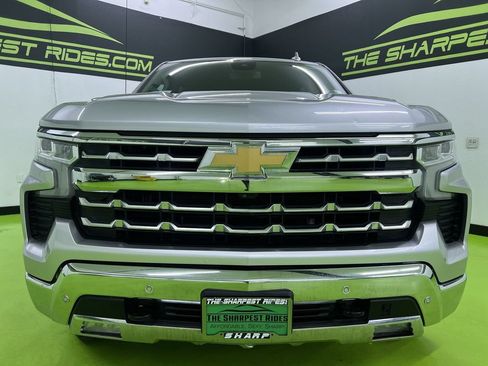 Used 2022 Chevrolet Silverado 1500 LTZ w/ LTZ Convenience Package II AWD/4WD image 3