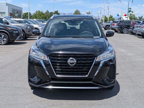 Used 2021 Nissan Kicks SV FWD image 11