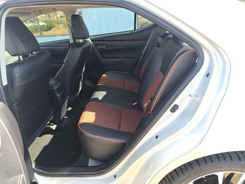 Used 2018 Toyota Corolla SE image 12