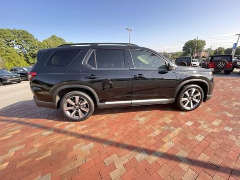 Used 2025 Honda Pilot Elite image 37