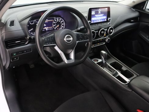 Used 2024 Nissan Sentra SV FWD image 13
