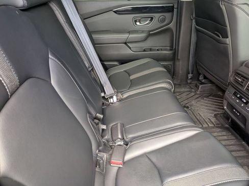 Used 2024 Honda Pilot Touring image 24