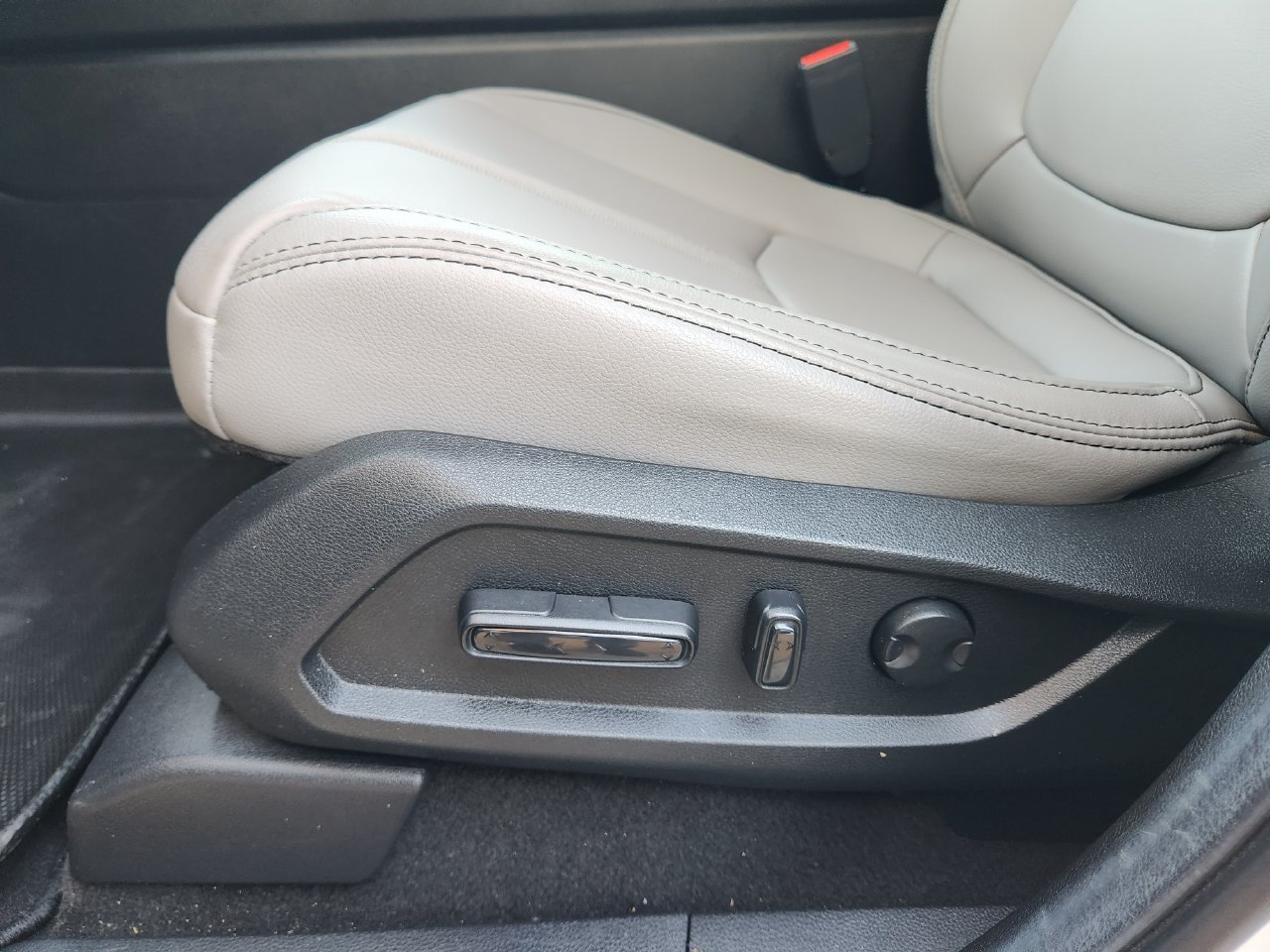 Used 2025 Honda Pilot EX-L image 23