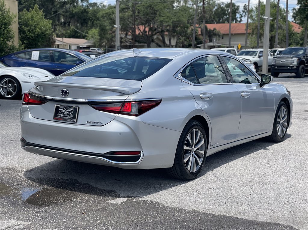 Used 2020 Lexus ES 300h w/ Premium Package FWD image 21