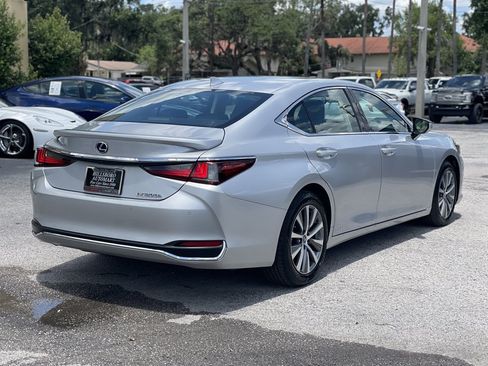 Used 2020 Lexus ES 300h w/ Premium Package FWD image 21