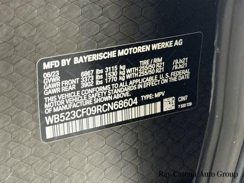 Used 2024 BMW iX xDrive50 w/ Premium Package AWD/4WD image 32