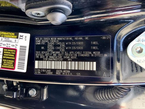 Used 2021 Toyota Highlander Platinum FWD image 36