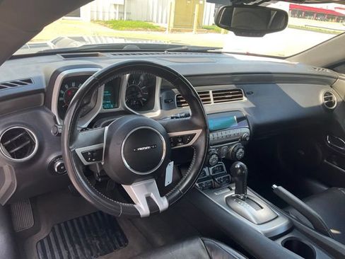 Used 2011 Chevrolet Camaro LT RWD image 3