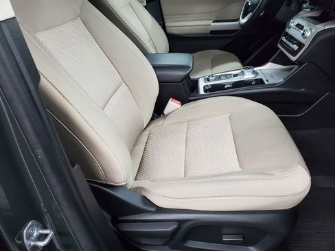 Used 2023 Ford Explorer XLT image 20