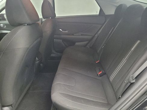 Used 2021 Hyundai Elantra SEL w/ Convenience Package image 18