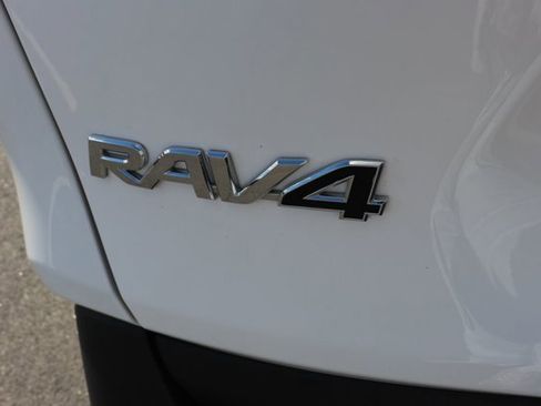Used 2025 Toyota RAV4 XLE image 7