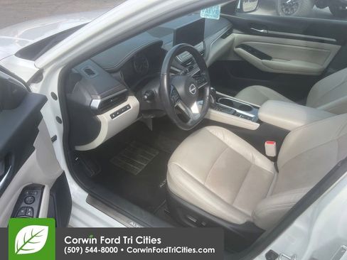 Used 2023 Nissan Altima 2.5 SL image 14