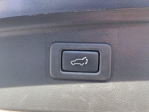 Used 2017 Subaru Outback 2.5i Limited image 13