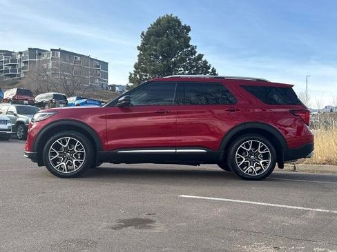 Certified 2025 Ford Explorer Platinum w/ Ultimate Package image 4