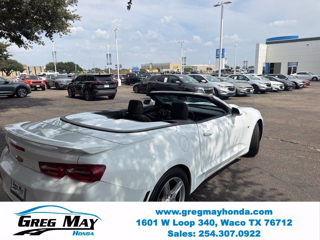 Used 2020 Chevrolet Camaro LT RWD image 12