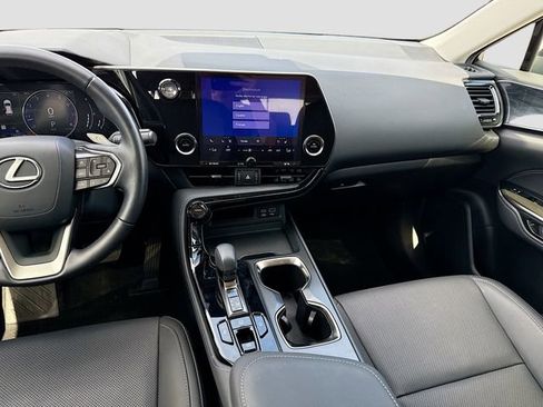 Used 2024 Lexus NX 250 FWD w/ Towing Package (2000 Lbs) image 19