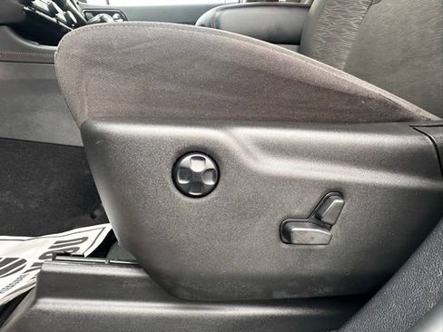 Used 2023 Dodge Durango GT image 17