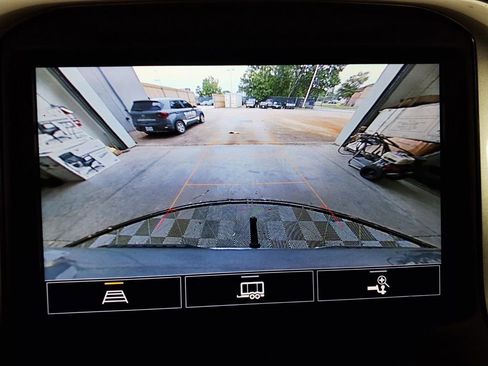Used 2021 Chevrolet Silverado 1500 LT w/ Texas Edition Plus AWD/4WD image 14