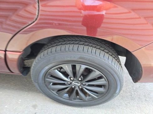 Used 2016 Lincoln Navigator Select image 5