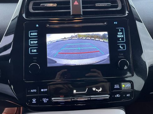 Used 2017 Toyota Prius Two image 6