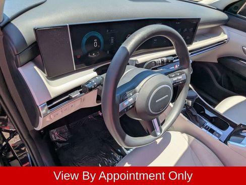 Used 2025 Hyundai Tucson SEL FWD image 15