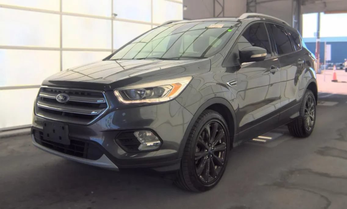 Used 2017 Ford Escape Titanium AWD/4WD image 1