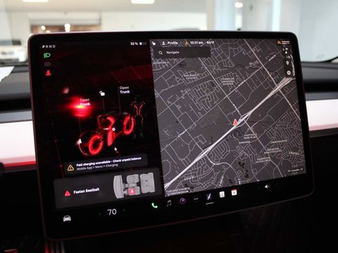 Used 2023 Tesla Model 3 Performance image 15