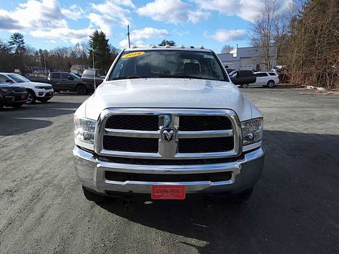 Used 2018 RAM 2500 Tradesman w/ Chrome Appearance Group image 3