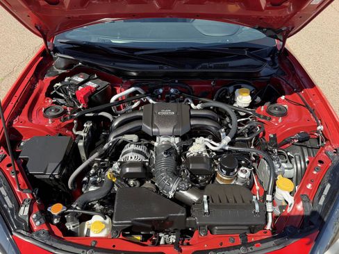 Used 2022 Toyota GR86 image 34