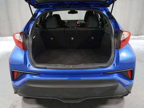 Used 2018 Toyota C-HR XLE image 30