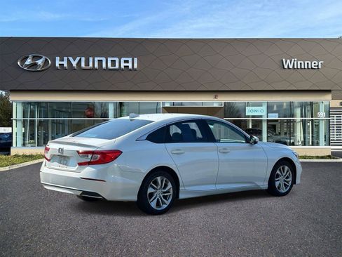 Used 2019 Honda Accord LX image 4