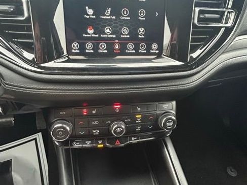 Used 2024 Dodge Durango SXT w/ SXT Blacktop Group image 14