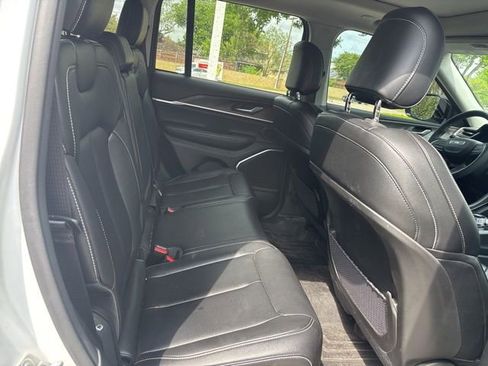 Used 2023 Jeep Grand Cherokee 4WD 4xe image 13